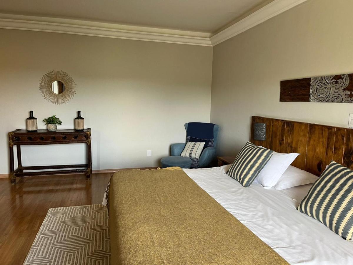 Hotel Pousada Shangri-La Серра-Негра Экстерьер фото