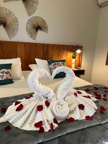 Hotel Pousada Shangri-La Серра-Негра Экстерьер фото
