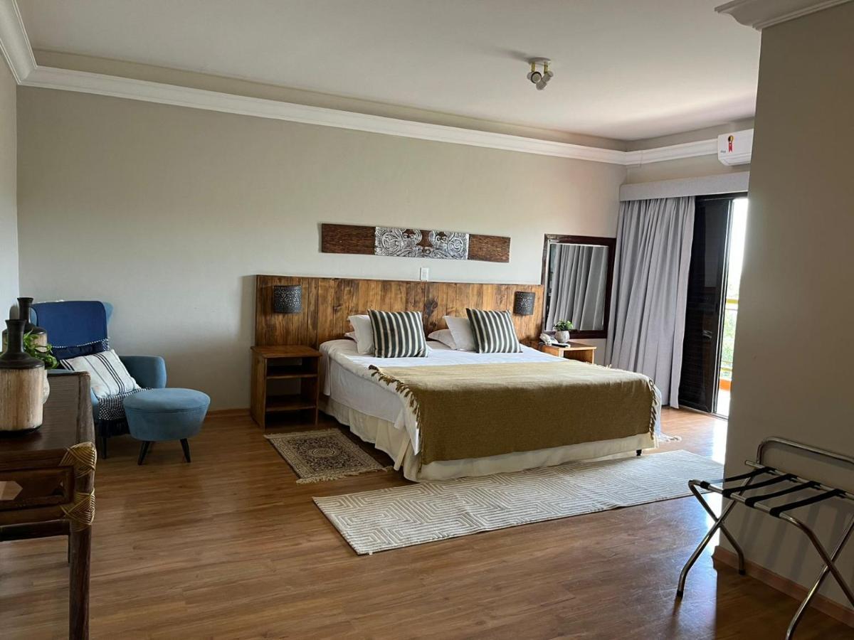 Hotel Pousada Shangri-La Серра-Негра Экстерьер фото